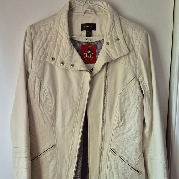 NWT Danier Women XS Off White Denim Jacket - Picture 1 of 4